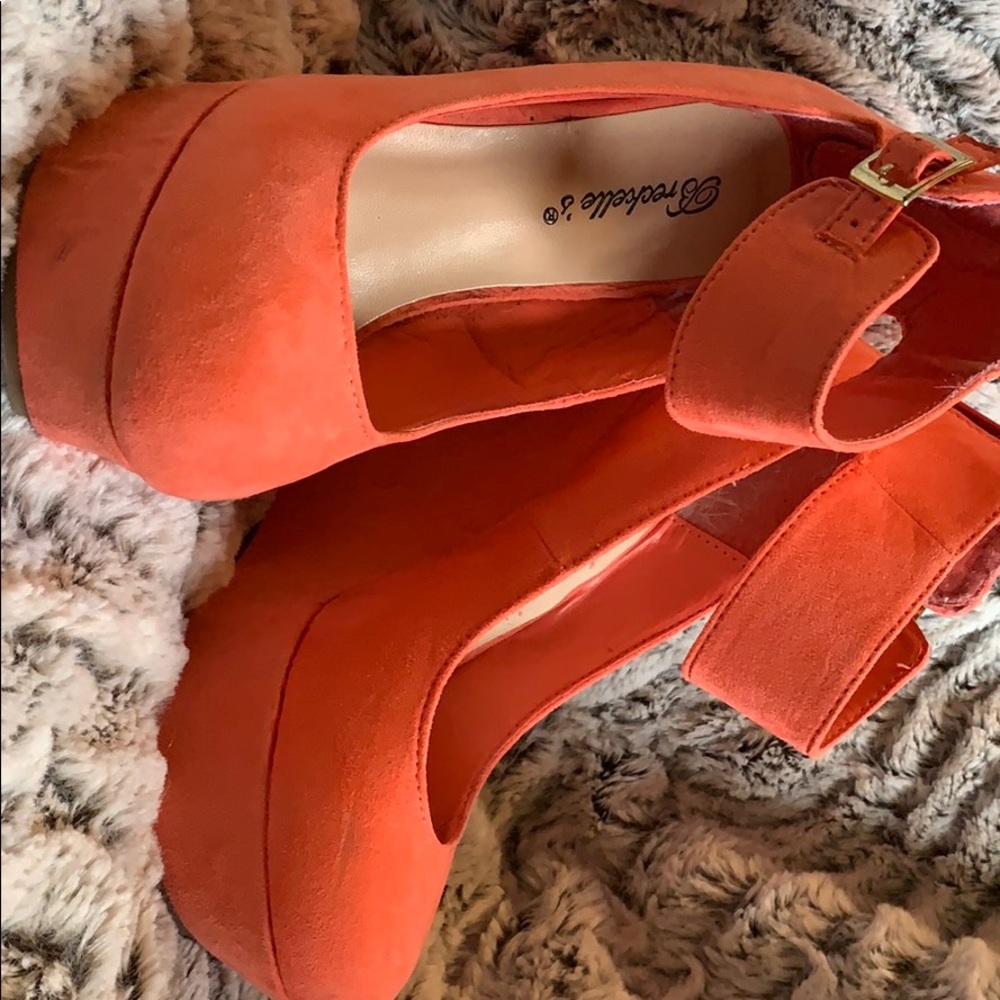 Round toe Melon platform wedges